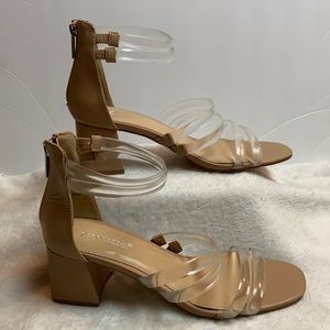 Shoe Dazzle Champagne(Cream)/Clear High Heel